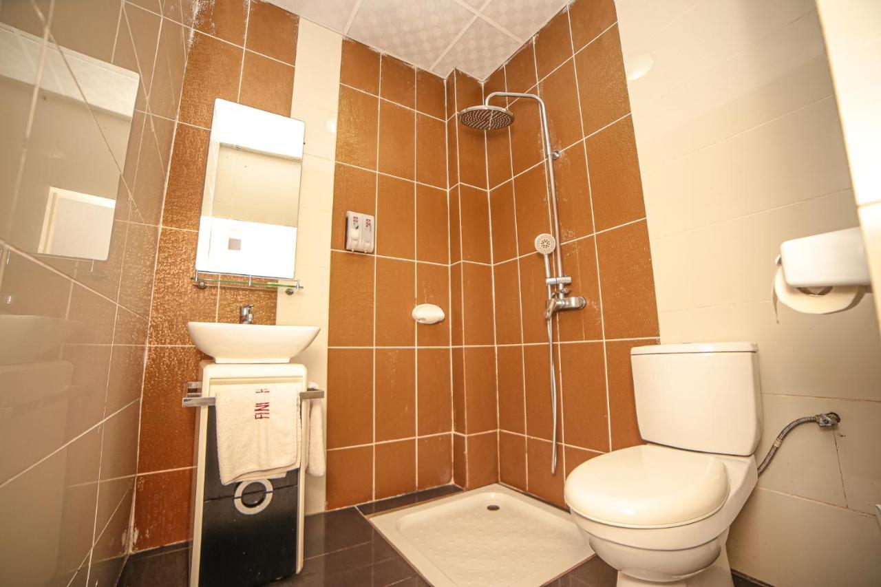Fini Hotel Bobende Limbe Zewnętrze zdjęcie