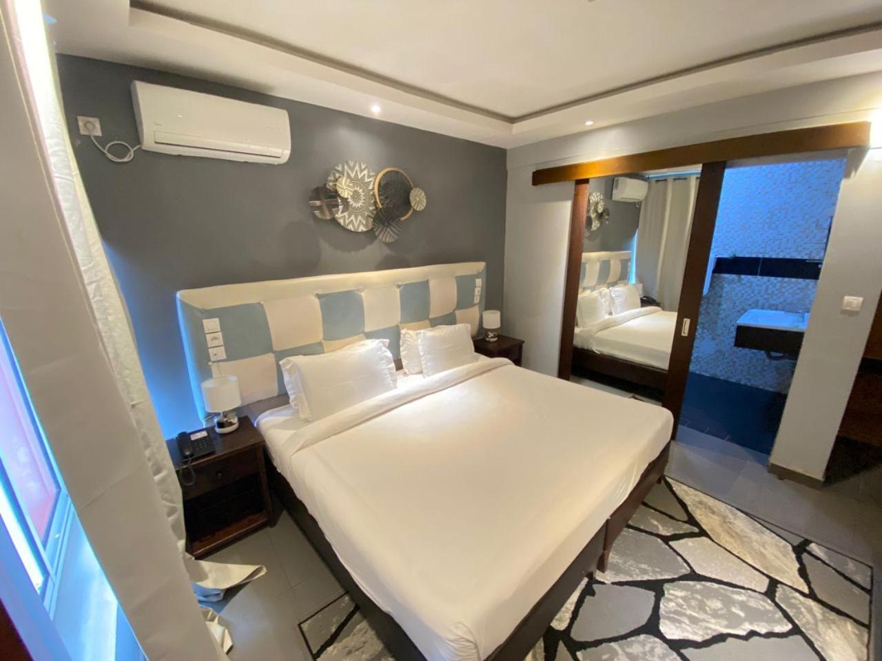 Fini Hotel Bobende Limbe Zewnętrze zdjęcie