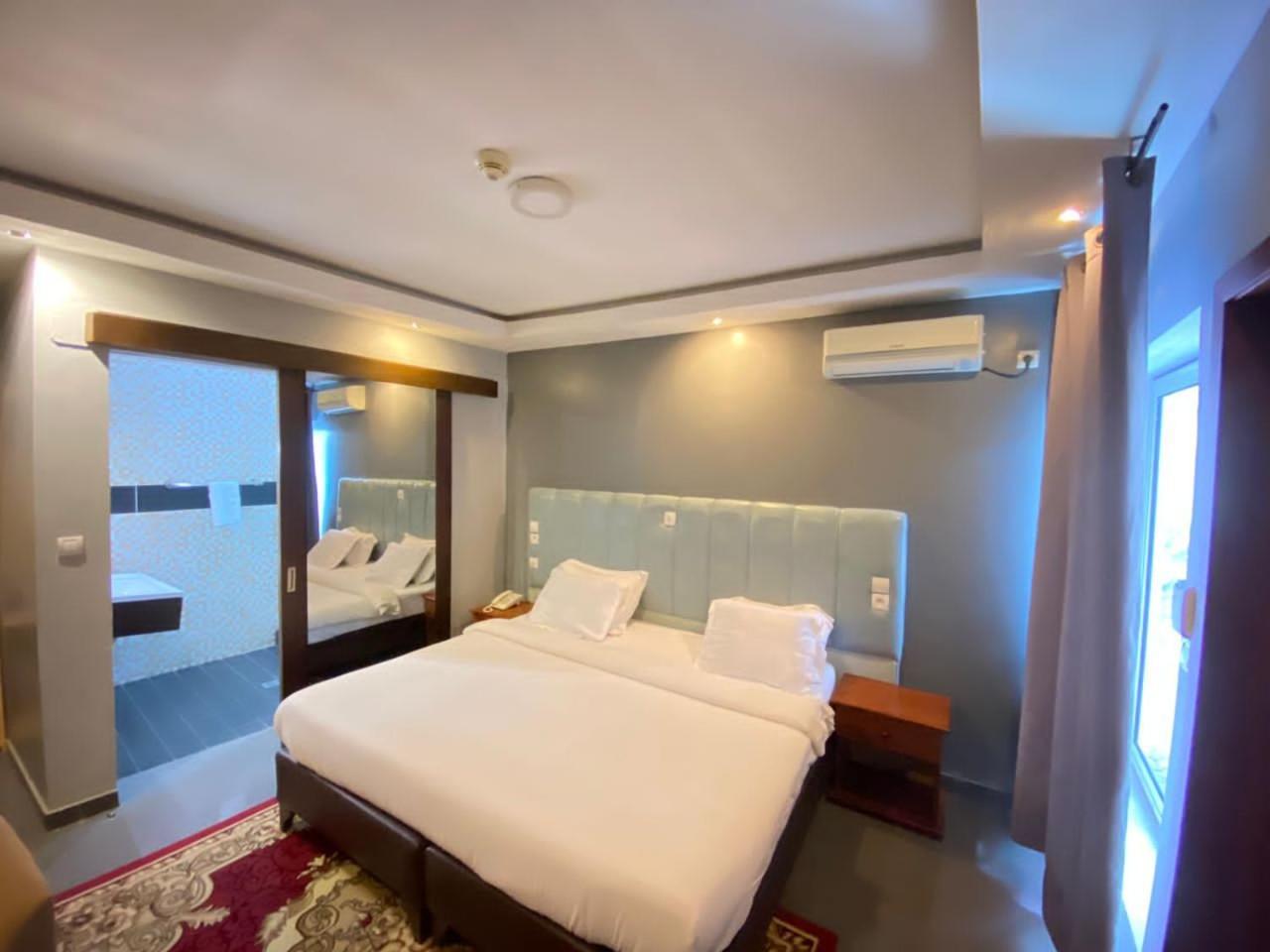 Fini Hotel Bobende Limbe Zewnętrze zdjęcie