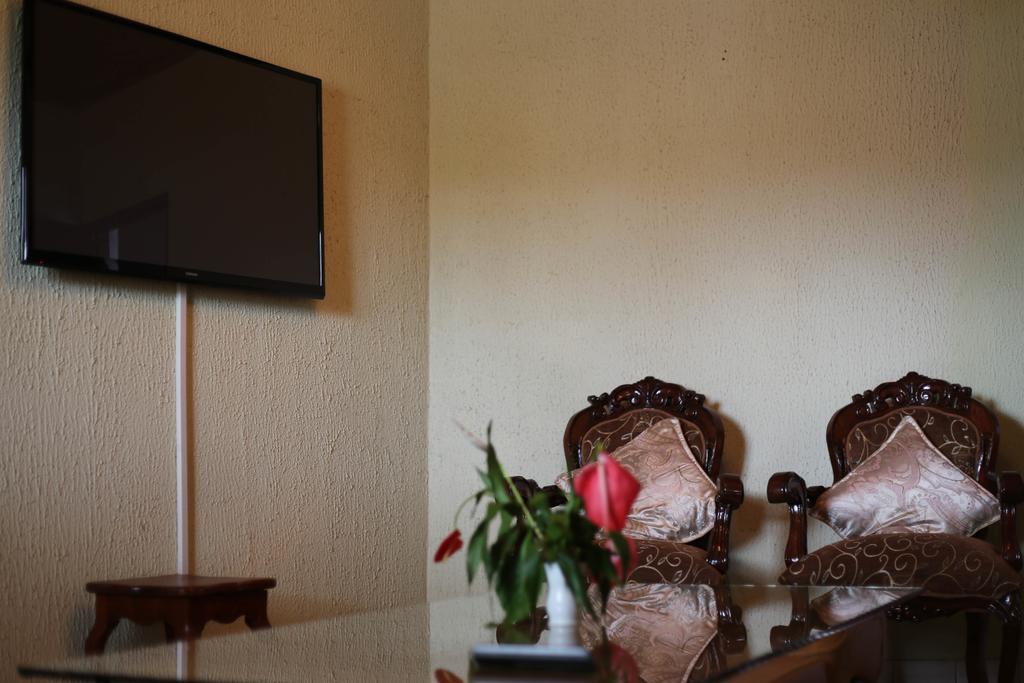 Fini Hotel Bobende Limbe Zewnętrze zdjęcie