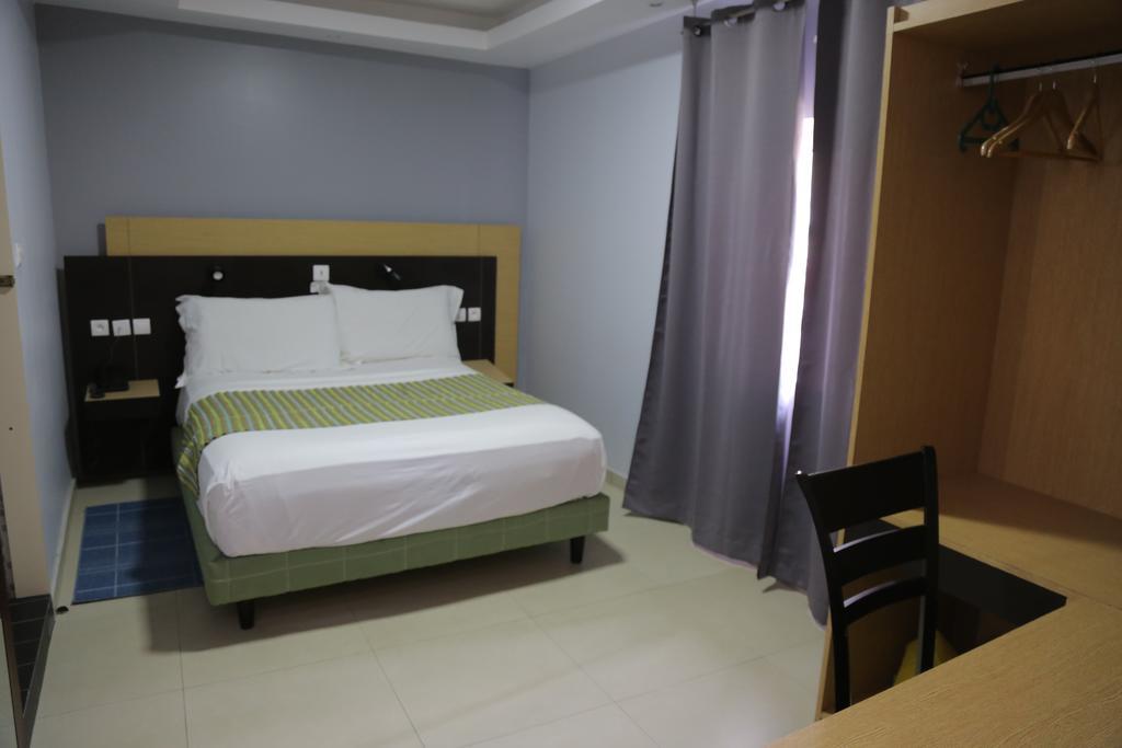 Fini Hotel Bobende Limbe Zewnętrze zdjęcie
