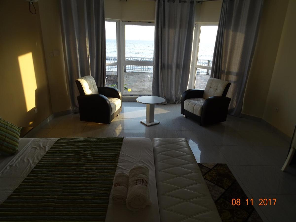 Fini Hotel Bobende Limbe Zewnętrze zdjęcie